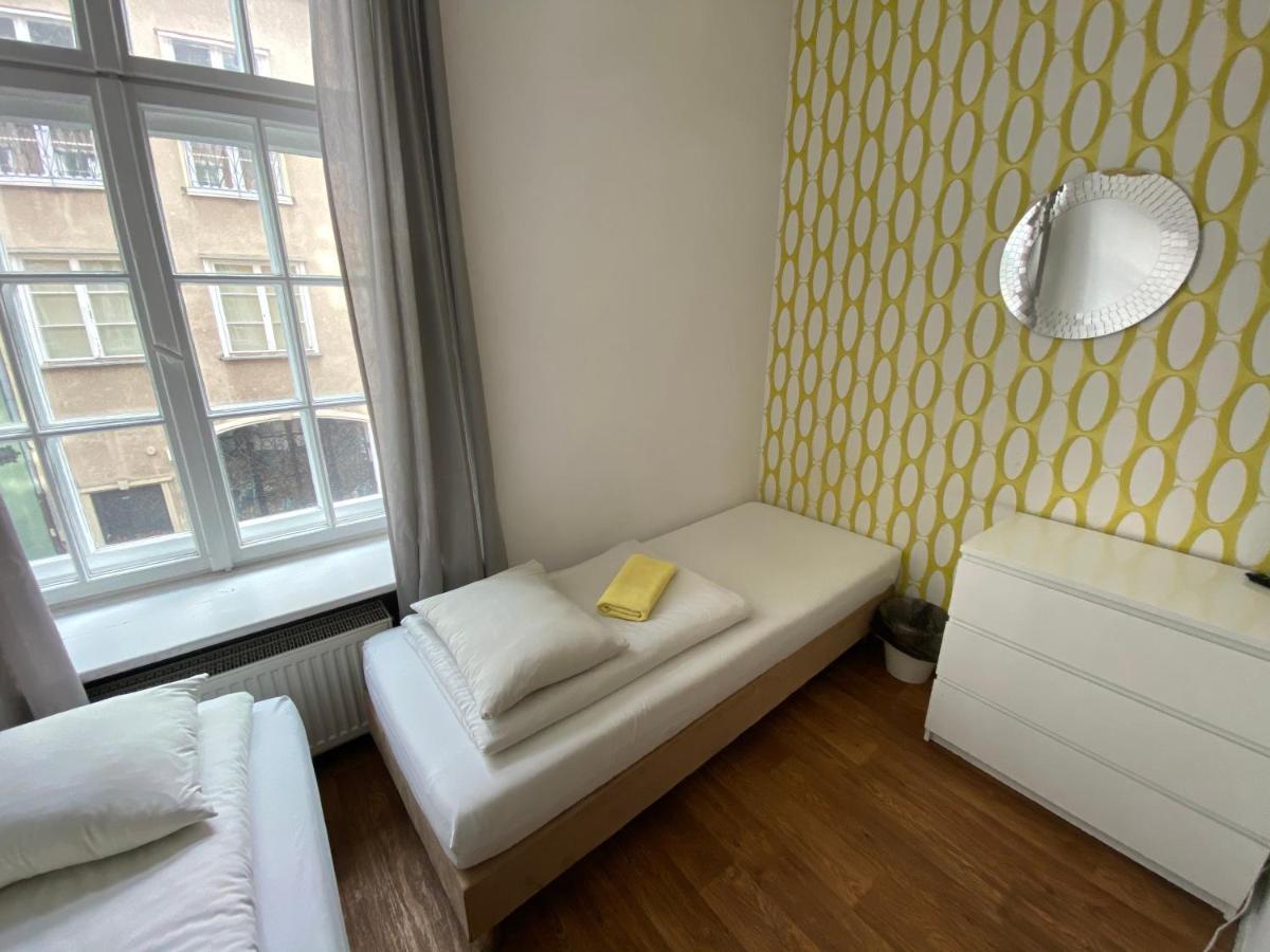 Grand Guesthouse Apartament 格但斯克 外观 照片
