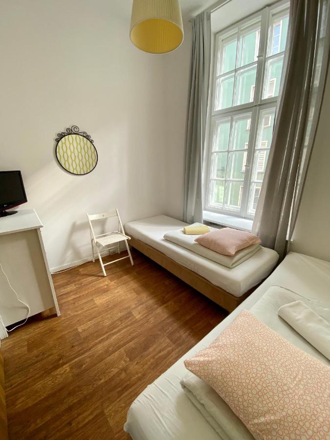 Grand Guesthouse Apartament 格但斯克 外观 照片