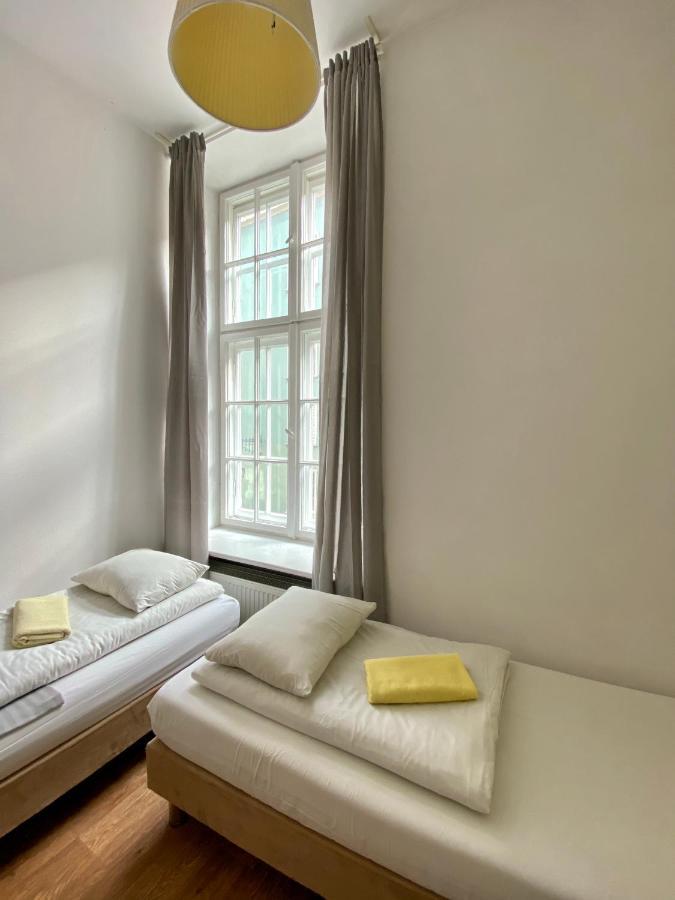 Grand Guesthouse Apartament 格但斯克 外观 照片